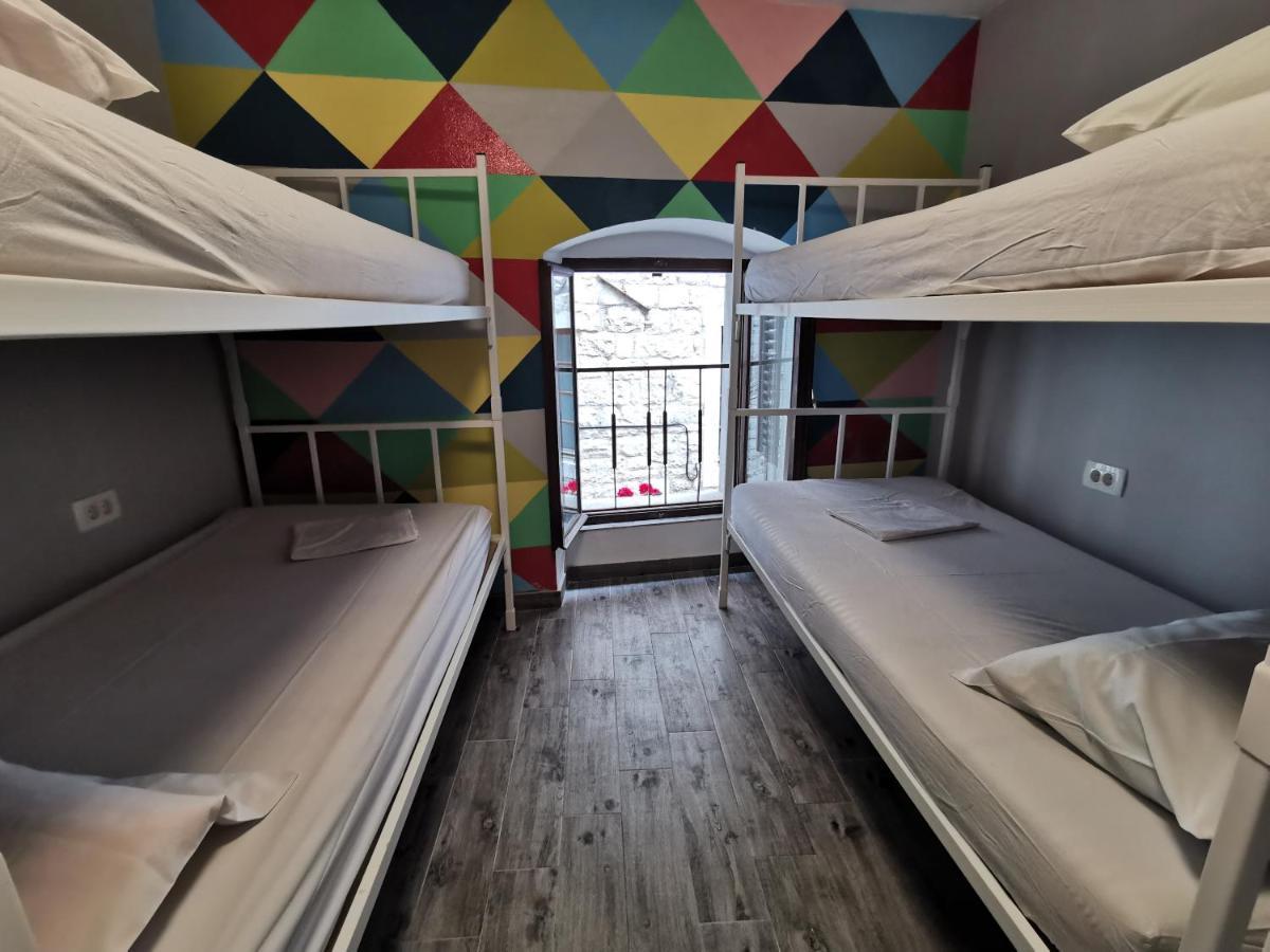 Fiesta Siesta Social Hostel Split Dış mekan fotoğraf