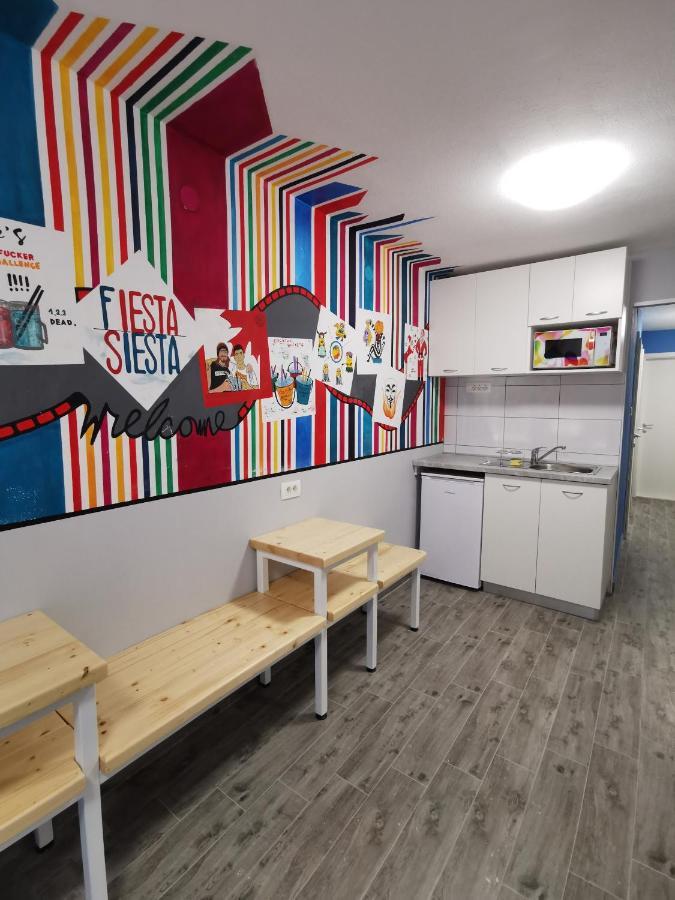Fiesta Siesta Social Hostel Split Dış mekan fotoğraf