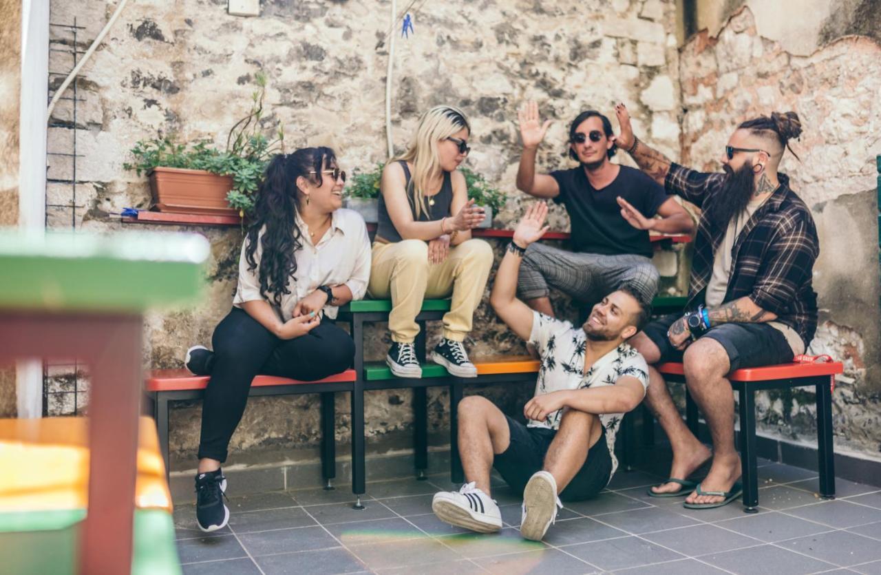 Fiesta Siesta Social Hostel Split Dış mekan fotoğraf